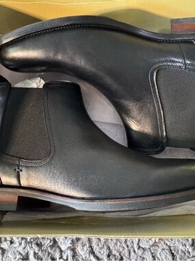 Banana Republic Men’s Black Leather Chelsea Boots